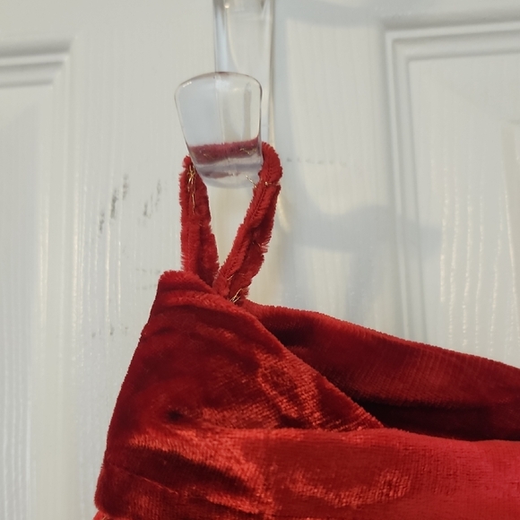 Luxurious Pair Of Velvet Holiday Stockings - Red and Gold. - Picture 9 of 10